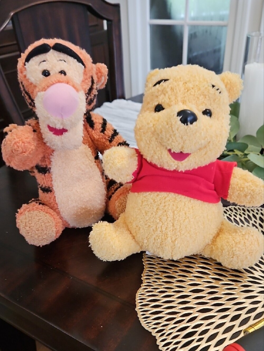 1998 Mattel Disney Sing 'N Giggle Plush Winnie the Pooh And Tigger